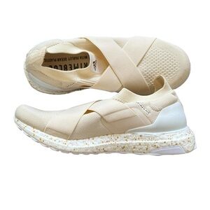 ADIDAS Shoes Womens 7.5 Ultraboost 5.0 DNA Cream Gold Sneakers Running Slip On‌